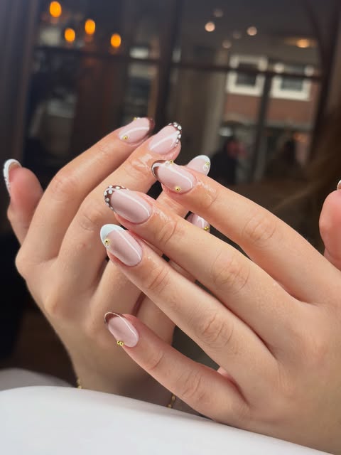 French met details – NaiLian